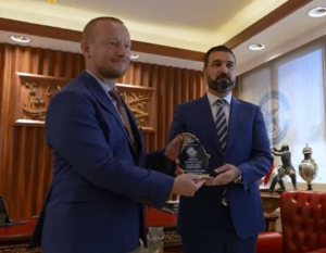 المُلحق الثقافي البريطاني يزور جامعة التراث لمناقشة التوأمة. - جامعة التراث - Al-Turath University