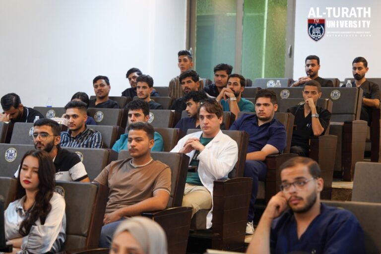 جامعة التراث تمكن طلبة الأدلة الجنائية من مهارات سحب الدم عبر تدريب عملي متخصص