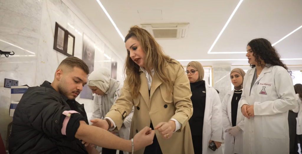 جامعة التراث تجعل من المختبر فضاء مسؤولية, طلبة تقنيات المختبرات الطبية يترجمون المعرفة إلى مهارة سريرية منضبطة 6 جامعة التراث تجعل من المختبر فضاء مسؤولية, طلبة تقنيات المختبرات الطبية يترجمون المعرفة إلى مهارة سريرية منضبطة