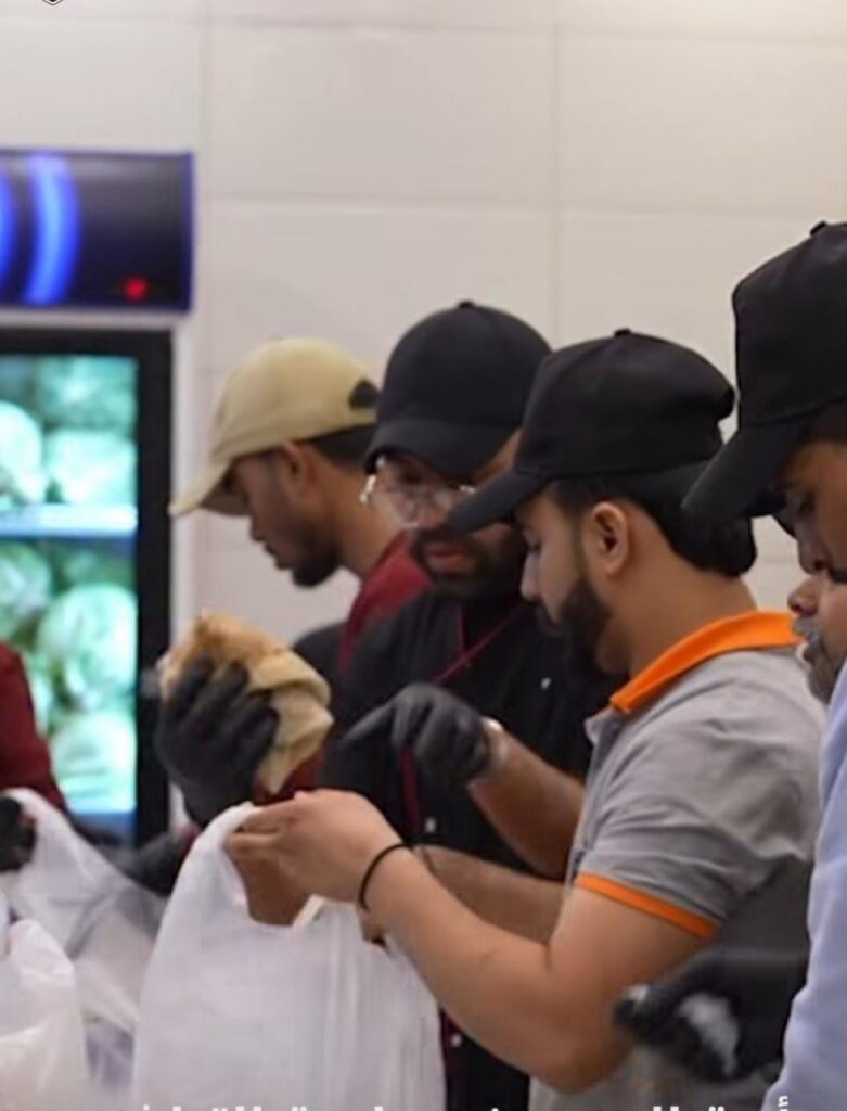 جامعة التراث تعزز العدالة الاجتماعية وروح التكافل عبر مأدبة الرحمن برعاية الاستاذ علي العكيلي