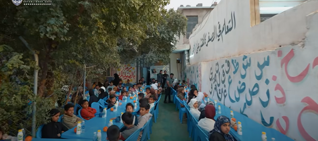 حين يتحول العطاء إلى رسالة إنسانية, السيد علي العكيلي يشارك الأيتام مائدة الإفطار ويجسد قيم التضامن في شهر رمضان 15 حين يتحول العطاء إلى رسالة إنسانية, السيد علي العكيلي يشارك الأيتام مائدة الإفطار ويجسد قيم التضامن في شهر رمضان