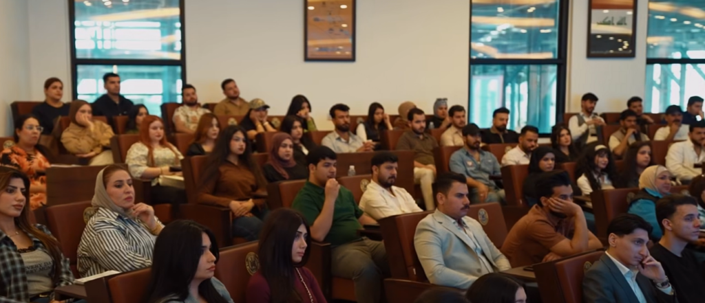جامعة التراث تعمّق الوعي الاستراتيجي بإدارة الطاقة عبر محاضرة نوعية في الاقتصاد النفطي والغازي 5 جامعة التراث تعمّق الوعي الاستراتيجي بإدارة الطاقة عبر محاضرة نوعية في الاقتصاد النفطي والغازي