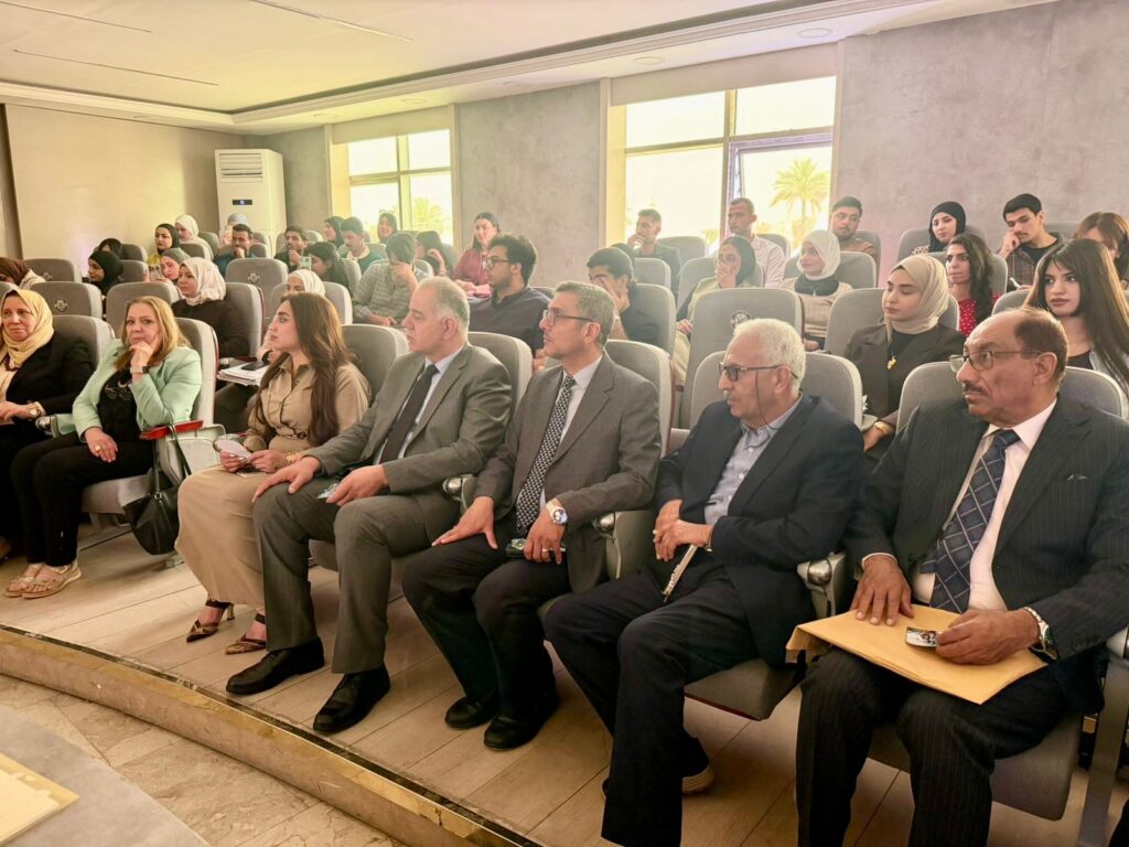 رئاسة جامعة التراث تقود حواراً علمياً في كلية التربية وتعزّز البحث التطبيقي في قضايا التوحد وفرط الحركة