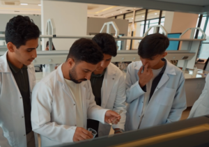 مختبرات الصيدلة في جامعة التراث تحوّل التجارب العضوية إلى مهارات تطبيقية راسخة في تعليم الكيمياء الدوائية