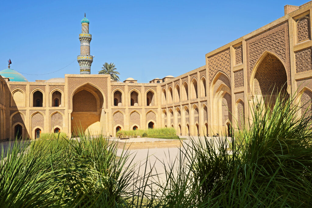 دليل السياحة في العراق 5 المدرسة المستنصرية