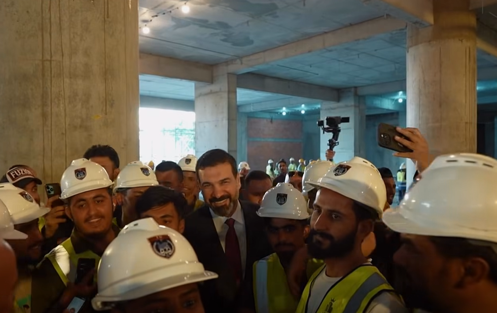 علي العكيلي يتابع المراحل النهائية لأكبر بارك جامعي في العراق استعداداً لافتتاحه مطلع أيلول 7 بارك التراث الكبير - زيارة الأستاذ علي العكيلي
