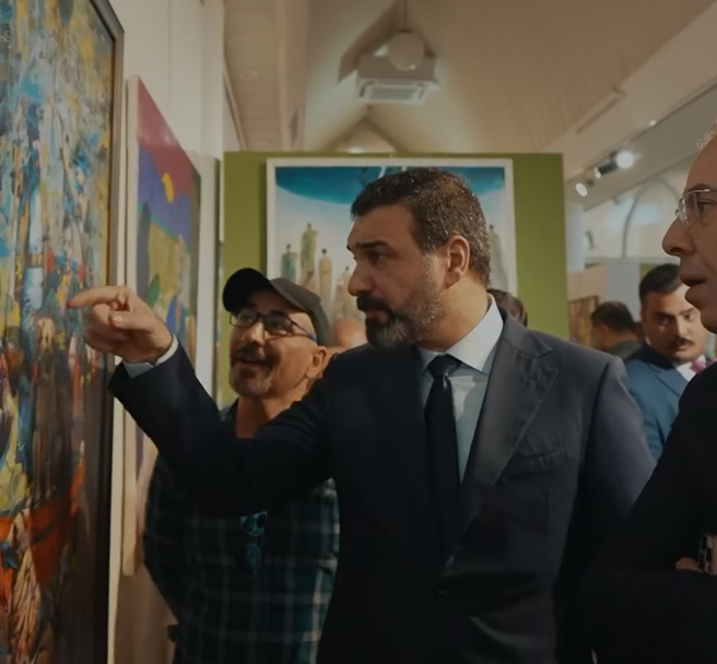 الأستاذ علي العكيلي يكتب فصلاً جديداً في دعم الثقافة العراقية باقتناء كامل أعمال المعرض السنوي للفنانين التشكيليين 8 المعرض السنوي للفنانين التشكيليين العراقيين