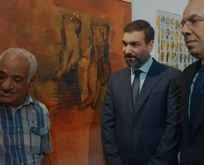 الأستاذ علي العكيلي يكتب فصلاً جديداً في دعم الثقافة العراقية باقتناء كامل أعمال المعرض السنوي للفنانين التشكيليين 9 المعرض السنوي للفنانين التشكيليين العراقيين